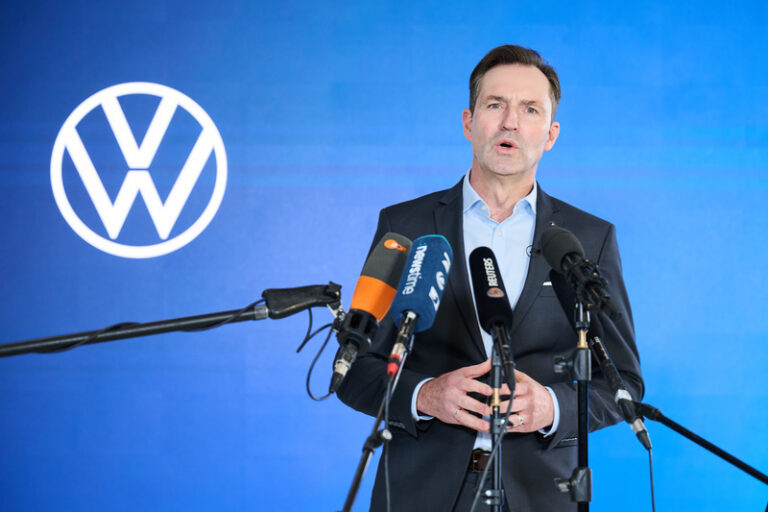Odboráři a vedení Volkswagenu dospěli k dohodě o úsporách