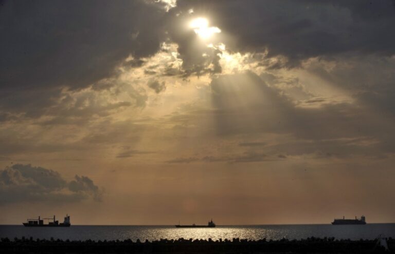 Ve Středozemním moři se potopila ruská nákladní loď, dva nezvěstní