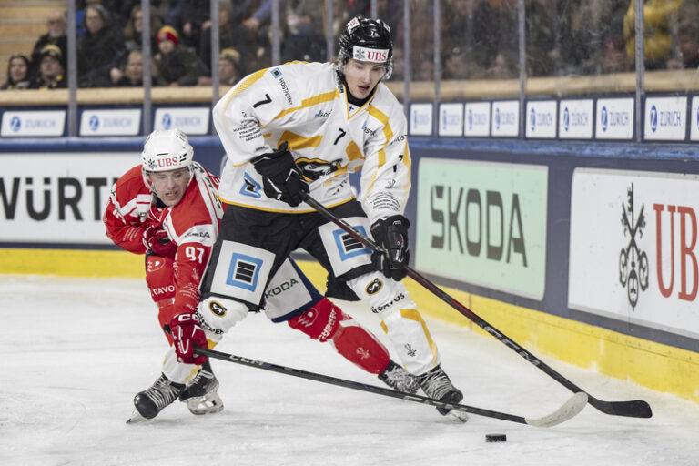 Hokejisté Pardubic podlehli Oulu a na Spenglerově poháru je čeká čtvrtfinále