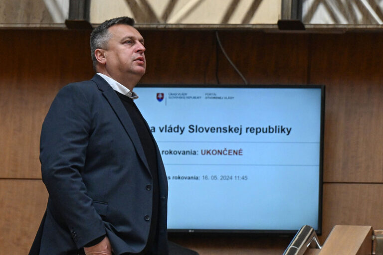 Danko v TASS chválil Putina, doufá, že s Trumpem ukončí válku