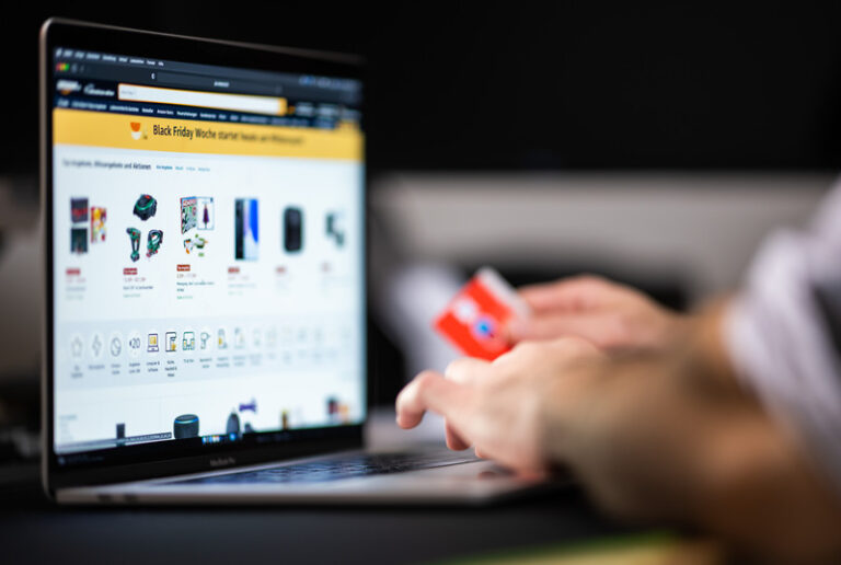 Obrat českých e-shopů loni po dvou letech vzrostl, činil 194 miliard korun