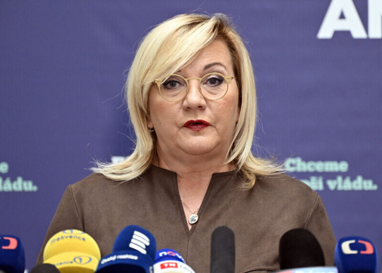 Schillerová: Skutečný loňský deficit rozpočtu je o víc než 60 mld. Kč vyšší