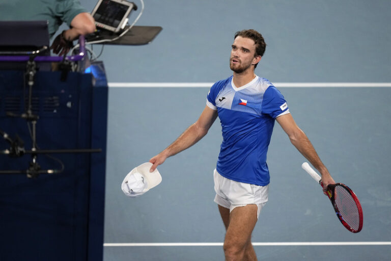 Češi do finále United Cupu neprošli, naději vzala skreč Macháče