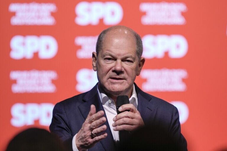 Scholz odmítl návrh Trumpa, aby země NATO dávaly na obranu 5 % HDP