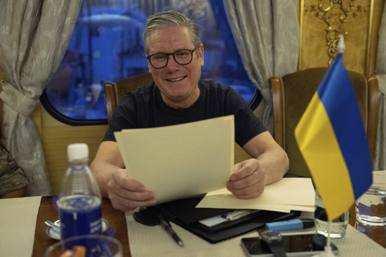 Starmer v Kyjevě přislíbil další podporu Ukrajiny