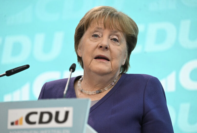 Merz a Merkelová obhajovali partnerství s USA i s novým prezidentem Trumpem