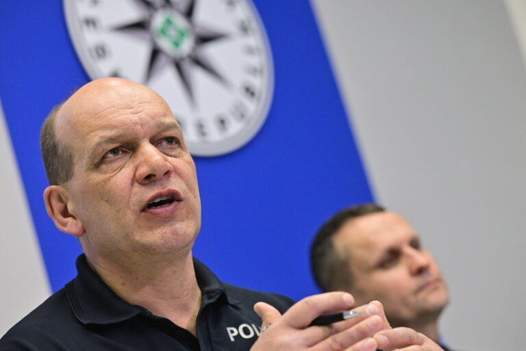 Vondrášek: Od pondělí policie řešila deset incidentů týkajících se škol