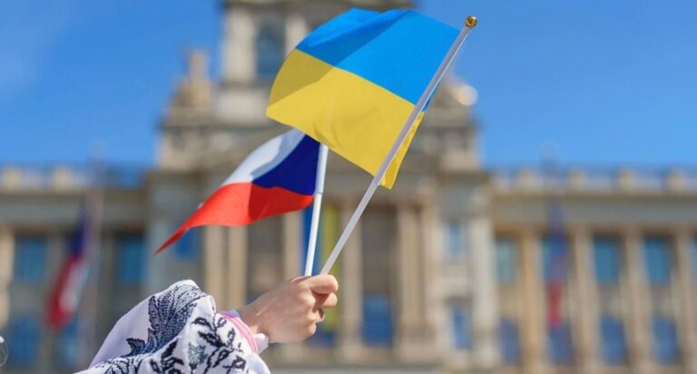 Česká republika pokračuje v obraně Ukrajinců a brání se rasismu