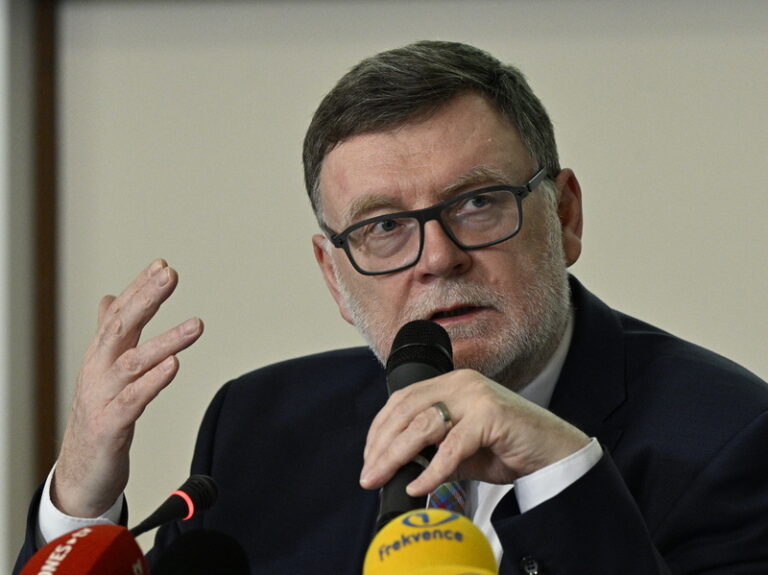 Vláda umožní investice penzijních fondů do bydlení, řekl Stanjura