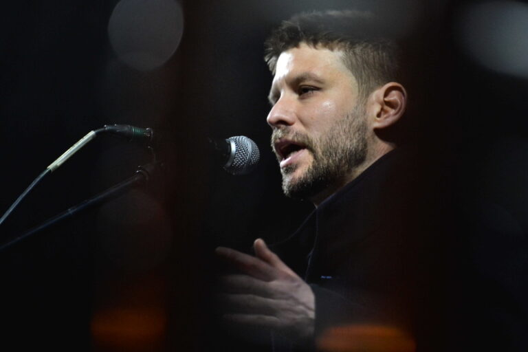 Fico ztratil kontakt s realitou, má bludy, řekl vůdce opozice k výpadům premiéra