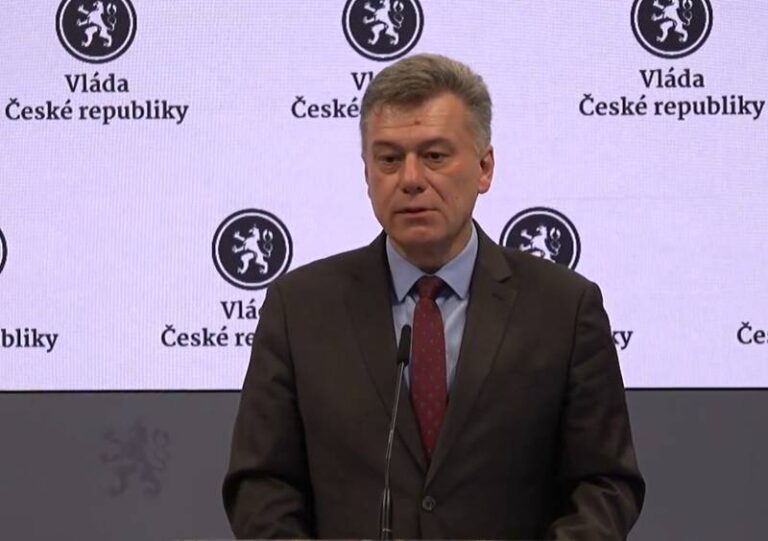 Blažek kvůli kauze s bitcoiny podal demisi