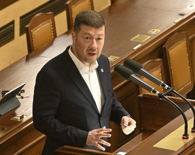 Policie zahájila stíhání Okamury a SPD kvůli volebním plakátům