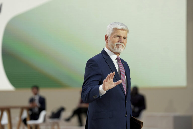 Rozdíl v politice ČR a SR by neměl vést k emocím vůči celé zemi, řekl Pavel