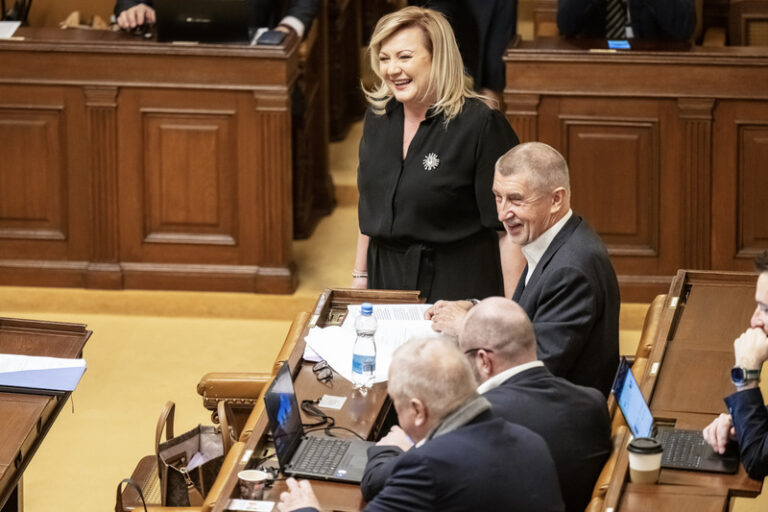 Sněmovna se vrátí k poplatkům za ČT a ČRo 5. března, kdy o nich má hlasovat