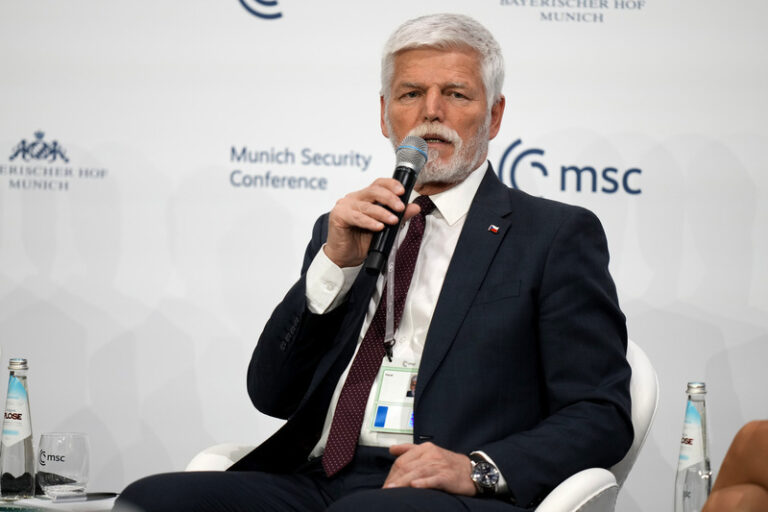 Nepodléhejte trikům agresora. Prezident Pavel varuje Evropu.