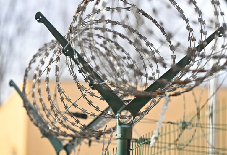 Čtyři pětiny těl repatriovaných z ruských věznic mají známky mučení, tvrdí Kyjev