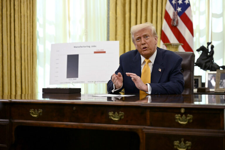 Axios: USA obnoví sdílení zpravodajských informací s Kyjevem, řekl Trump