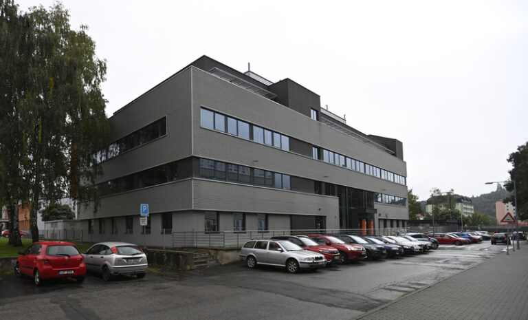 Firma onsemi propustí v ČR 170 lidí, z toho 149 ze závodu Rožnov