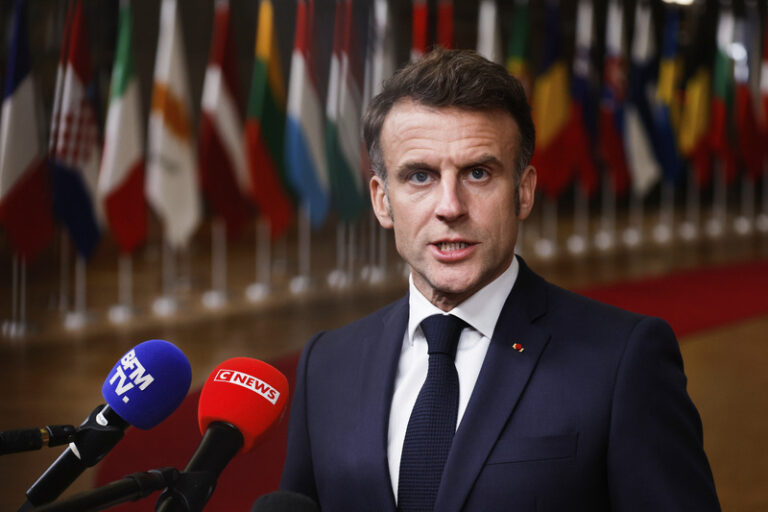 Macron ve čtvrtek 27. března v Paříži uspořádá summit o Ukrajině