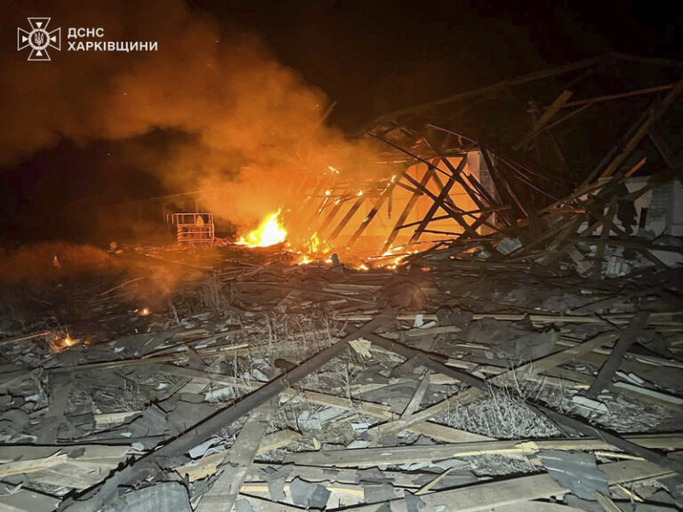 Reuters: Při ruském dronovém útoku v Charkově zemřeli dva lidé