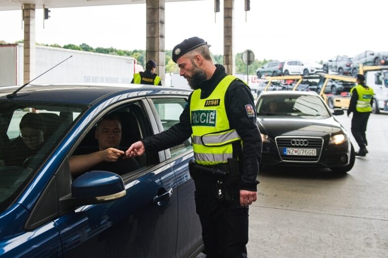 Hladík: Pokud nebudou od července nová migrační pravidla, hrozí problémy