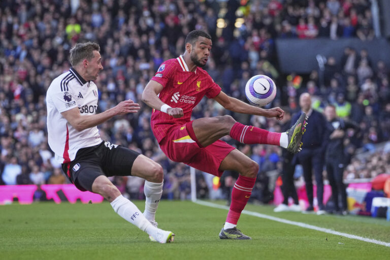 Liverpool prohrál podruhé v ligové sezoně, Southampton už má jistý sestup