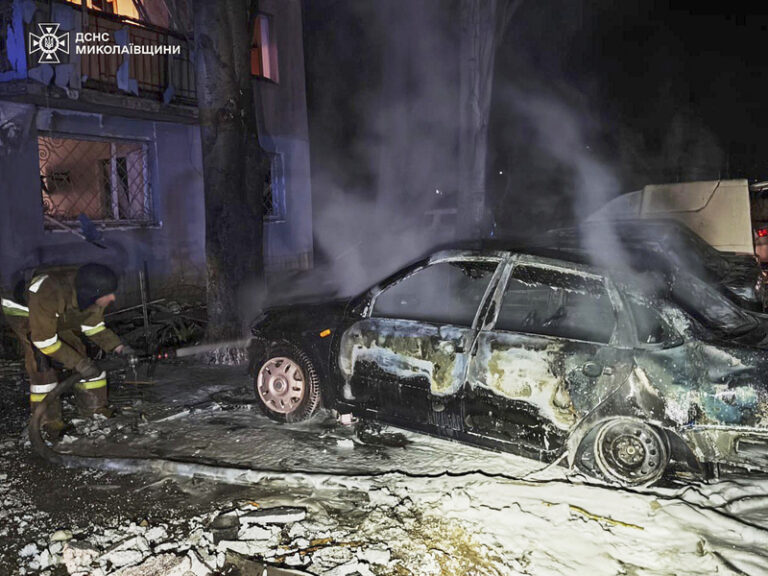 Při ruských útocích na Kyjev a Mykolajiv bylo zraněno nejméně 12 lidí