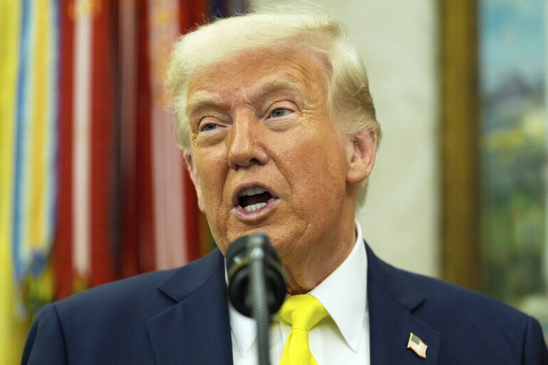 Trump nevyloučil zastavení mírových rozhovorů o Ukrajině