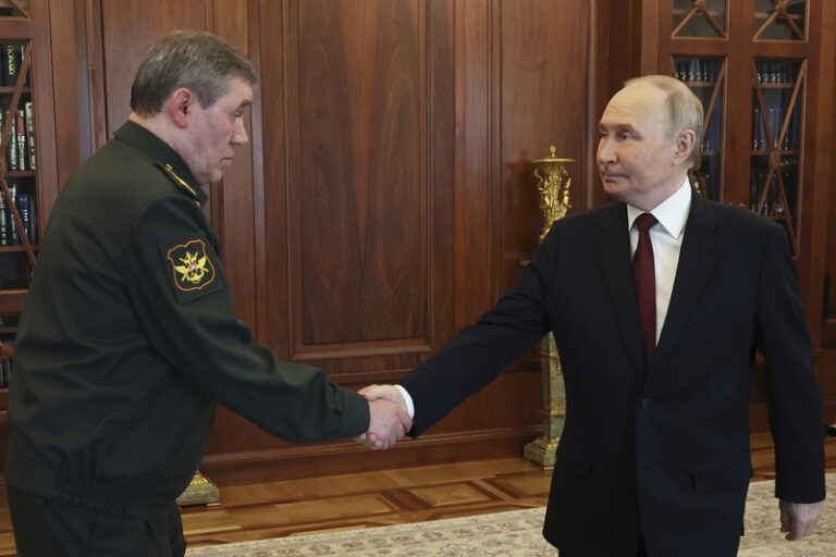 Putinovo velikonoční příměří: pauza pro válku, ne pro mír