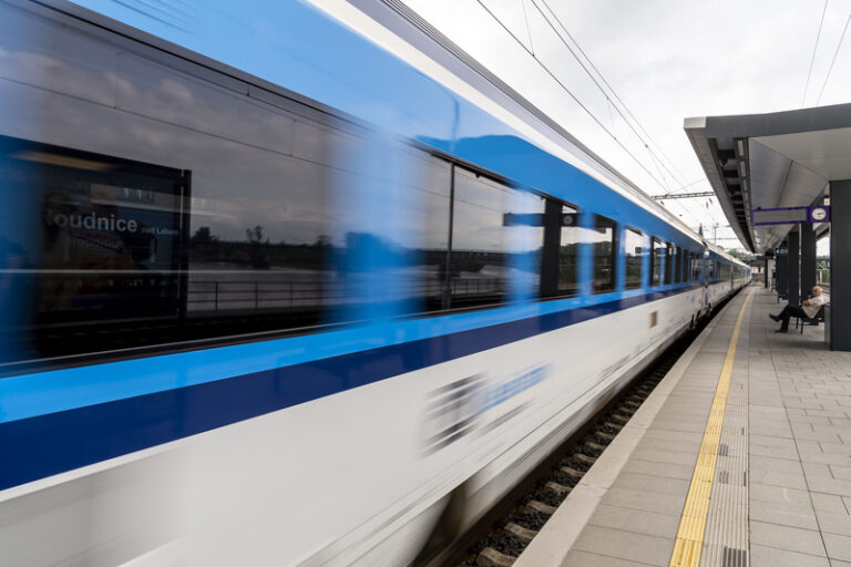 Šéf Českých drah: Jízdné se letos v prosinci zvýší maximálně o inflaci