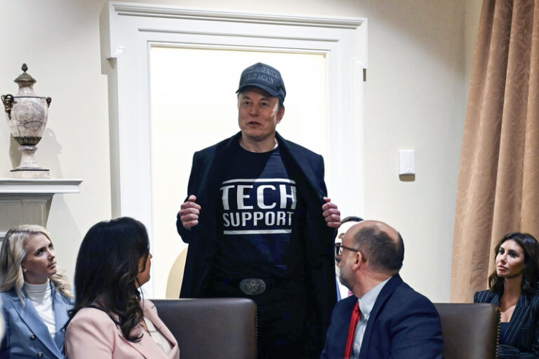 Musk opouští Trumpovu administrativu, jeho úřad pokračuje