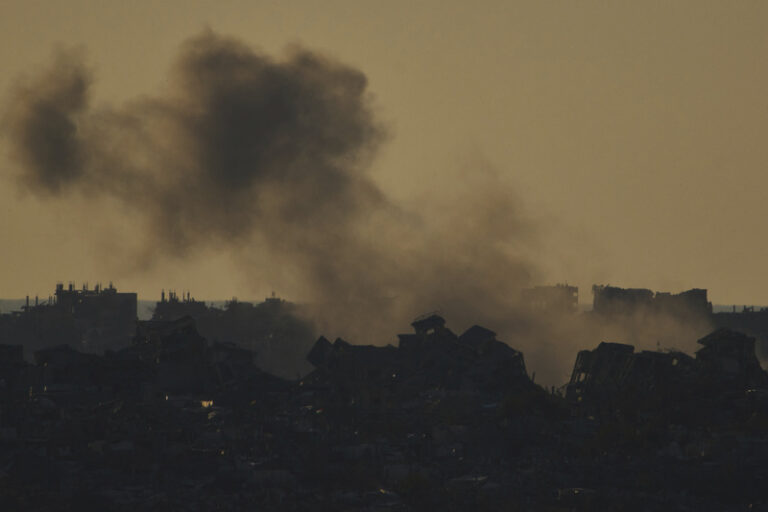 Při útocích Izraele v Gaze zemřelo dalších nejméně 70 lidí, uvedly tamní úřady