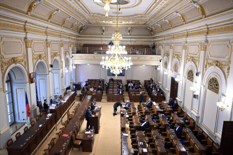 ANO i Piráti chtějí ve Sněmovně projednávat peníze na pomoc po povodních