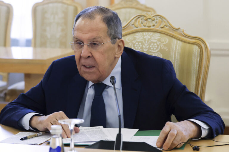 Rusko navrhlo Ukrajině další kolo přímých jednání 2. června, uvedl Lavrov