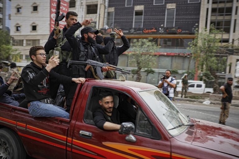 Spojené státy začaly zmírňovat sankce vůči Sýrii