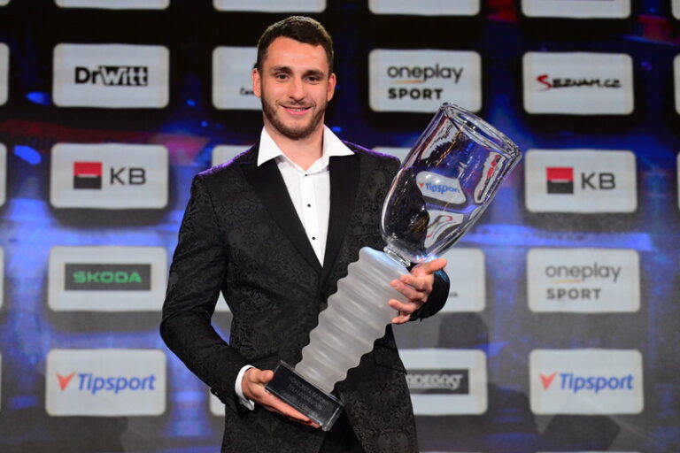 Hokejistou sezony byl vyhlášen karlovarský útočník Beránek