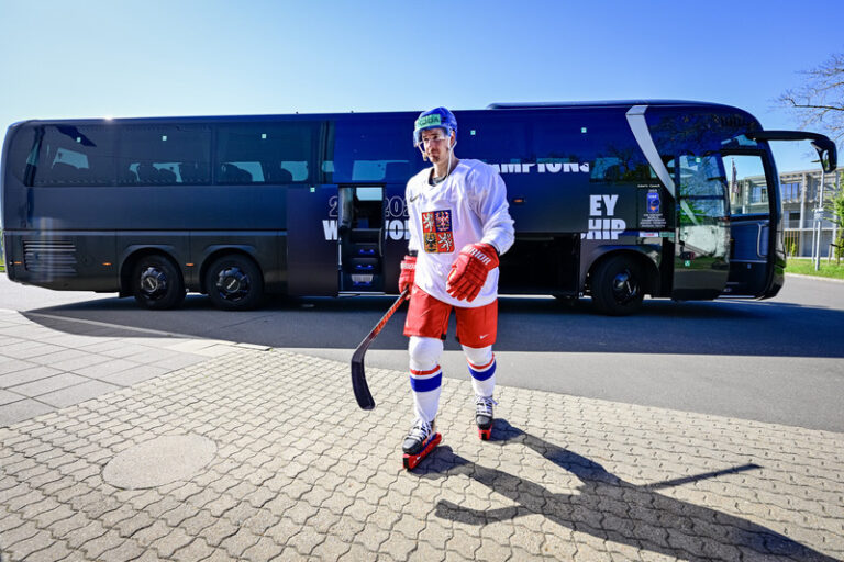 Uspějeme, pokud potáhneme za jeden provaz, řekl potvrzený kapitán Červenka
