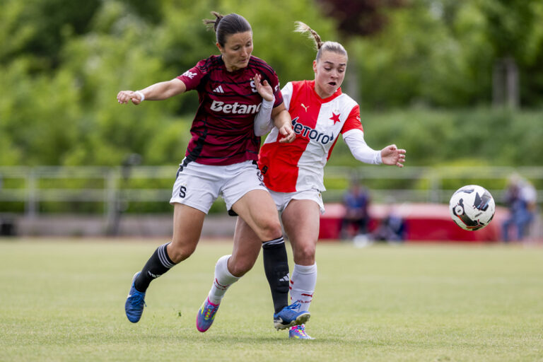 Fotbalistky Slavie porazily Spartu a počtvrté za sebou ovládly Český pohár