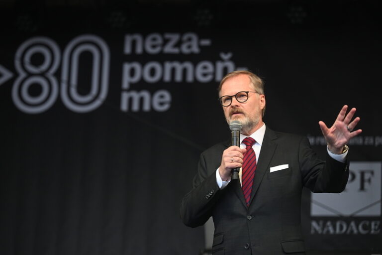 Fiala: Ukrajina je připravena k příměří, Putin hledá, jak se mu vyhnout