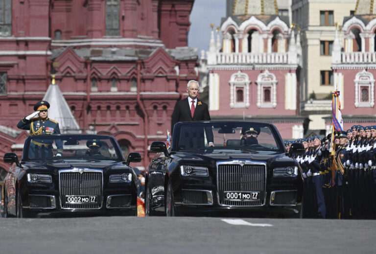 V Moskvě začala vojenská přehlídka u příležitosti 80. výročí konce války