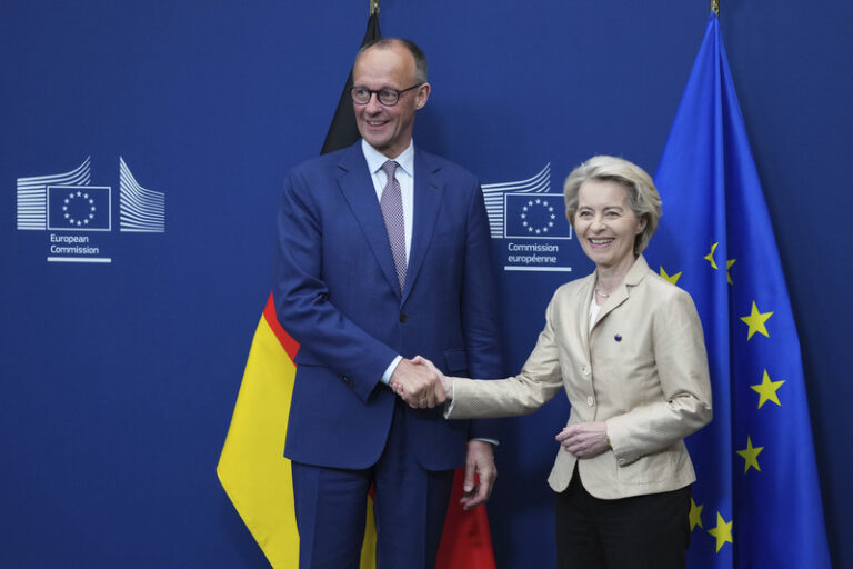 Migrace je evropskou výzvou, potřebujeme společné řešení, míní von der Leyenová