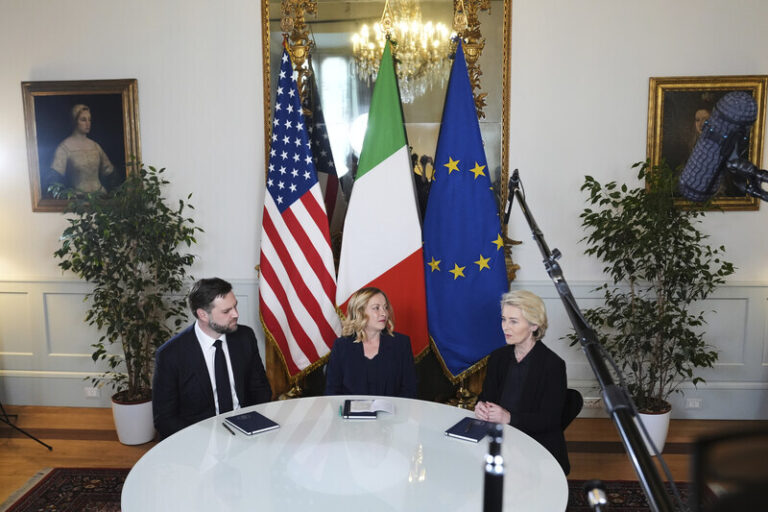 Viceprezident Vance se v Říme sešel s von der Leyenovou a Meloniovou