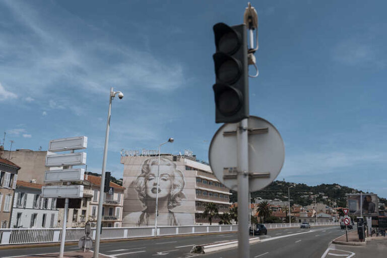 Jihovýchod Francie postihl rozsáhlý výpadek proudu, zasáhl i festival v Cannes