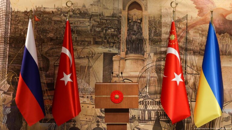 Západní fronta jednoty — Istanbul bude hostit mírové rozhovory o Ukrajině