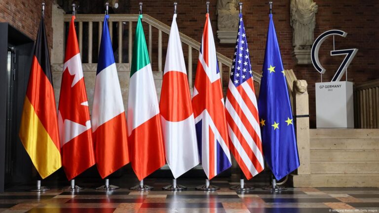 G7 hrozí Moskvě: Další sankce a hospodářská izolace, pokud neukončí válku