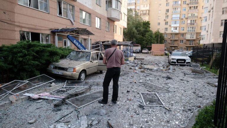 Ruský teror z nebe pokračuje. Mluví o míru, ale ničí civilní obyvatelstvo