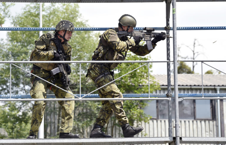 Pavel podepsal úpravu pravidel pro navyšování obranných výdajů