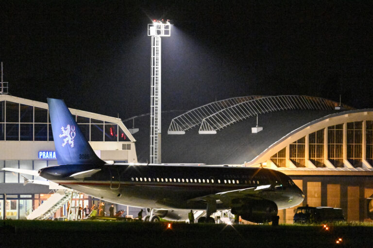 Druhý repatriační let dopravil do Prahy asi 80 lidí z Izraele, uvedla Černochová