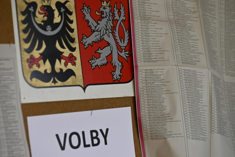 Prezident podepsal sjednocení pravidel pro volební kampaň