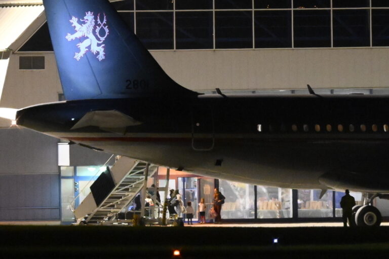 ČR vyšle v pondělí repatriační let pro Čechy v Izraeli, Fiala mluvil s Netanjahuem